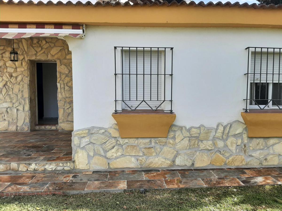 צ'יקלנה דה לה פרונטרה Chalet La Alberca מראה חיצוני תמונה